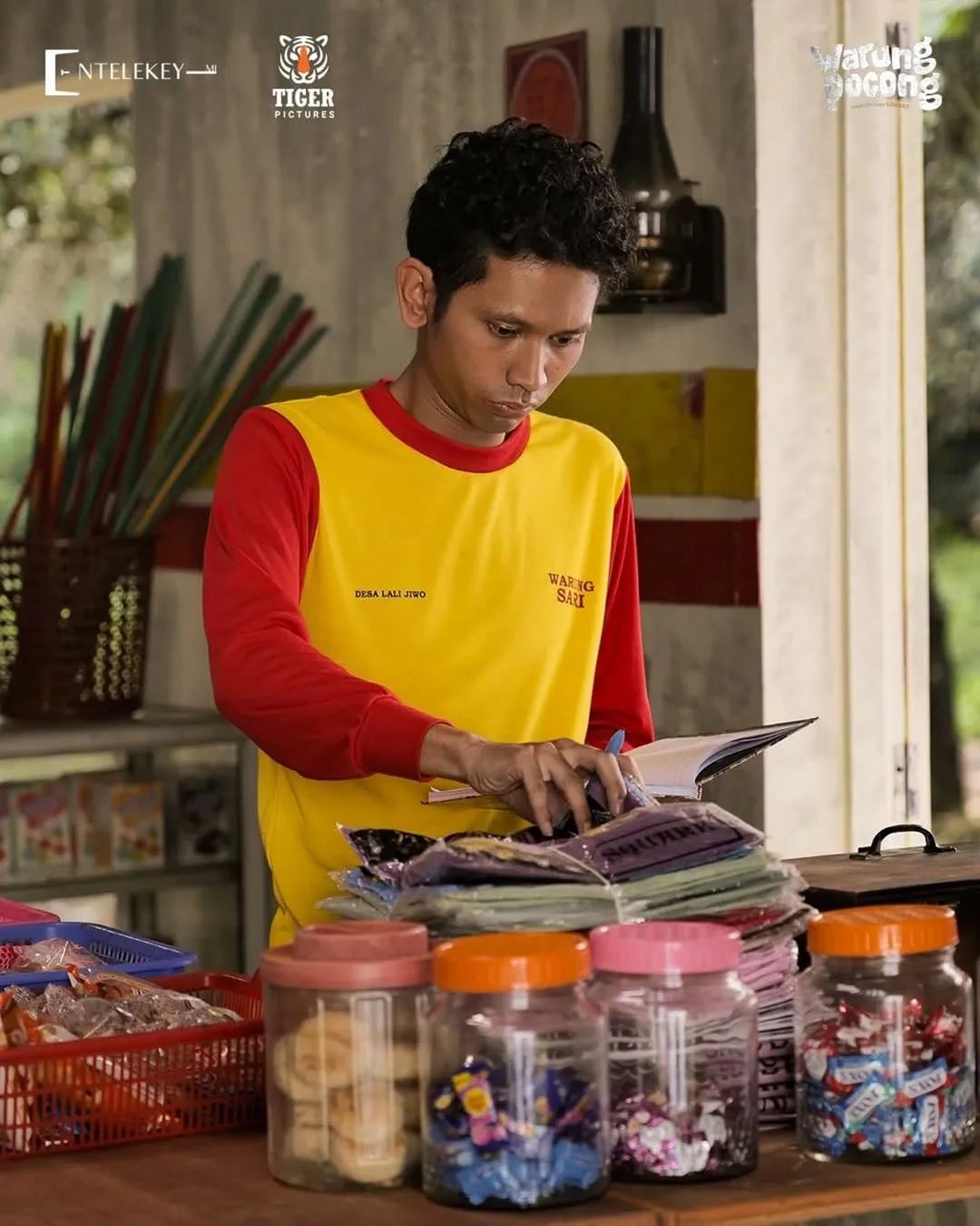 Produksi Film WARUNG POCONG