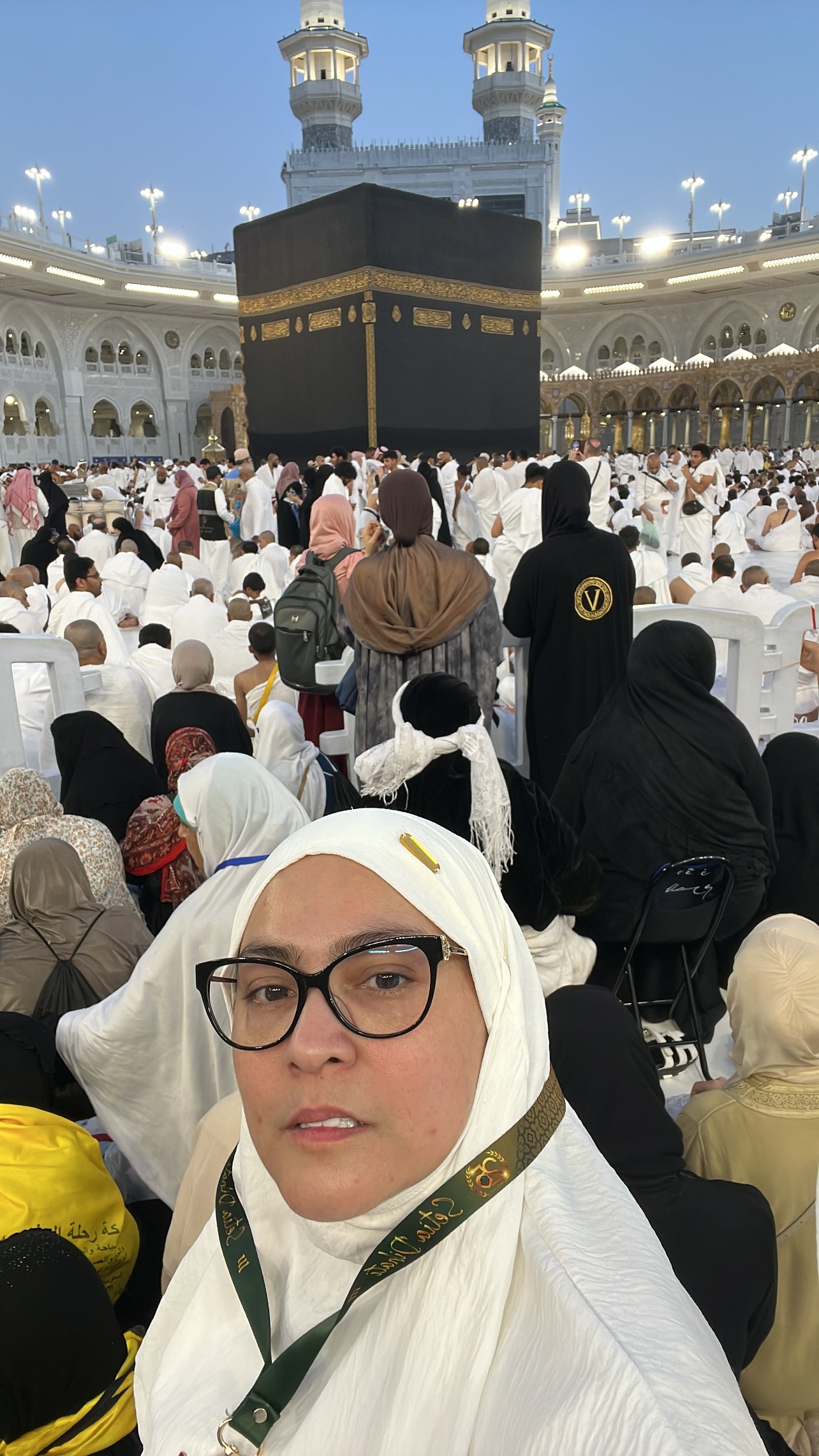 Astrid Kuya Merekam Azan Magrib di Sana