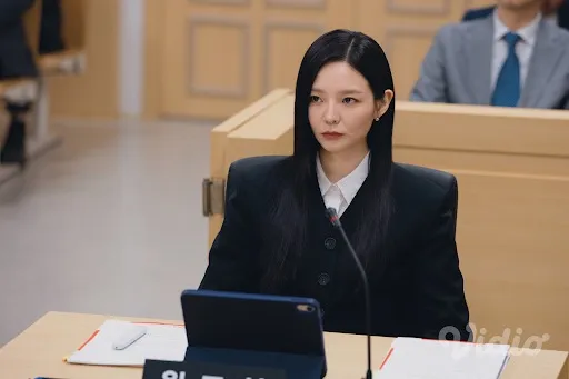 Chemistry dua karakter yang bertolak belakang