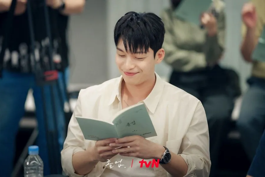 Pemeran THE MIDNIGHT ROMANCE IN HAGWON