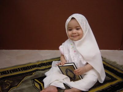 Lucunya Bayi Memakai Jilbab Menggemaskan Foto Lucu