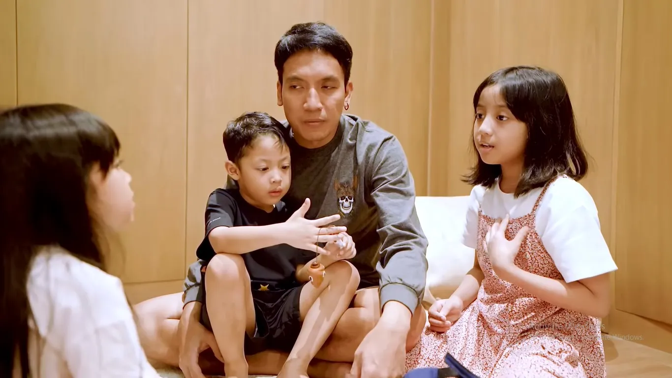 Anak Bungsunya Minta Adik