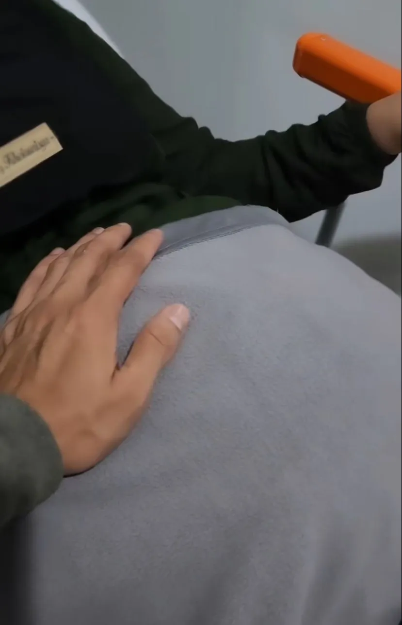 Ridho DA Menemani Istri