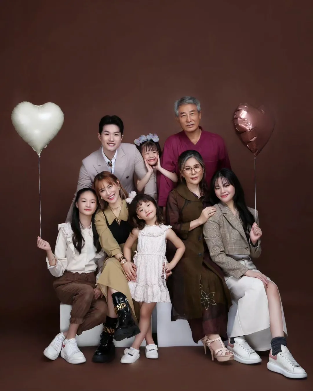 Bertahan Demi Anak-Anak