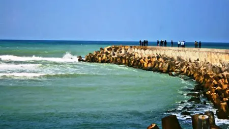 Pantai Glagah, Dari Laguna Hingga Motocross