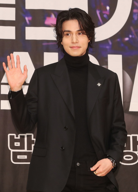 10 Aktor Korea Dengan Followers Ig Terbanyak Lee Min Ho Geser Lee Jong Suk Dari Posisi Pertama Kapanlagi Com