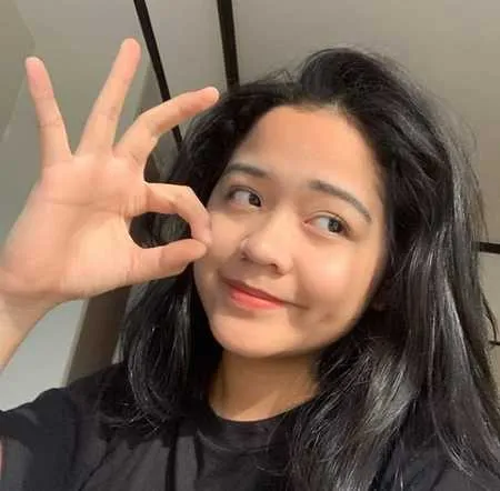 10 Foto Cinta Kuya Tanpa Kacamata Cantik Kebangetan Bikin Pangling Kapanlagi Com