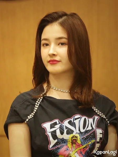 10 Foto Kebahagiaan MOMOLAND Akhirnya Bisa Bareng Datang ke Indonesia