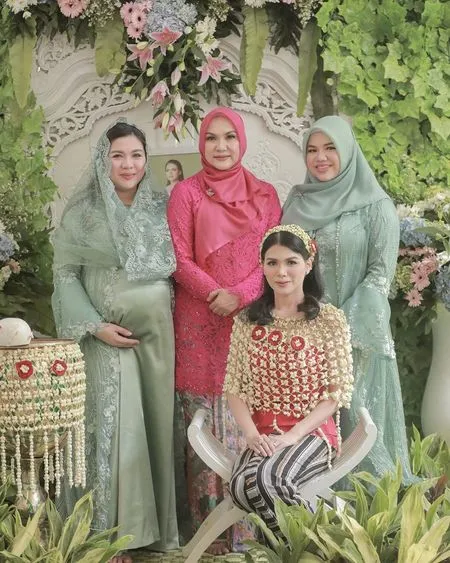 10 Foto Momen Pernikahan Adik Vicky Shu, Digelar Mewah Sejak Siraman Hingga Resepsi Bak Negeri Dongeng
