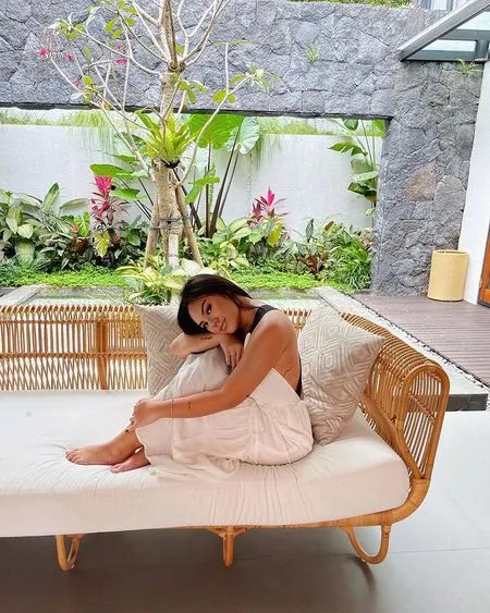 10 Foto Staycation Shafa Harris di Ubud, Berenang - Selfie Mesra Bareng Pacar Baru?