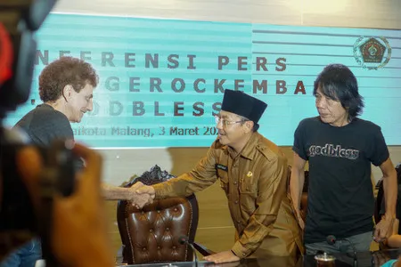 10 Foto Terbaru God Bless Jelang Konser di Kota Malang yang Menyimpan Banyak Kenangan Indah