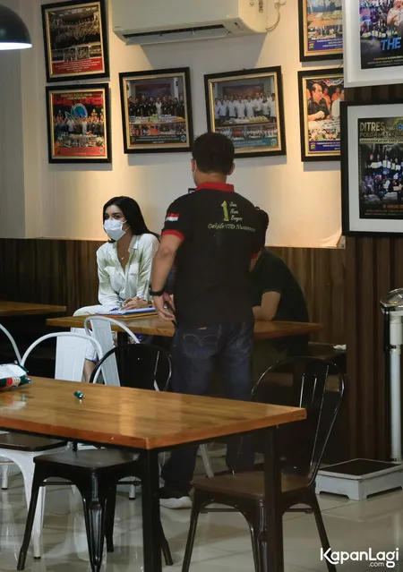 10 Foto Preskon Millen Cyrus Terkait Kasus Narkoba, Polisi Tegaskan Tidak Ditahan & Lanjut Rehabilitasi