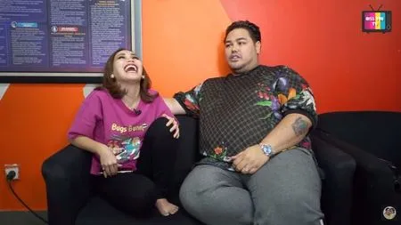 10 Momen Ayu Ting Ting dan Ivan Gunawan Blak-Blakan, Sempat Mute Instagram Setahun - Klarifikasi Ciuman di Backstage