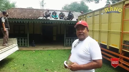 10 Momen Haru Saat Rumah Legendaris 'Si Doel' Terpaksa Dibongkar Hingga Rata dengan Tanah