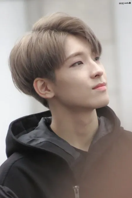 10 Moment Ganteng Wonwoo yang Berhasil Diabadikan Fans, Siap Bikin Hatimu Meleleh!