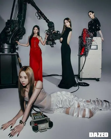 10 Potret aespa Dalam Pemotretan di Dazed Korea, Tampilkan Pesona Elegan dan Mahal Dengan Koleksi Givenchy