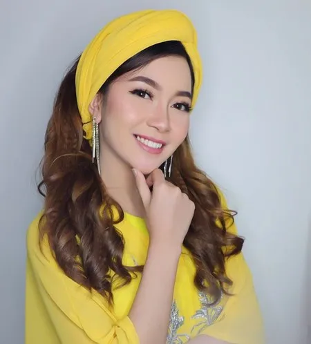 10 Potret Anggun Pedangdut Kania Permatasari yang Segera Dinikahi YouTuber Korea