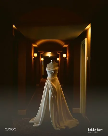 10 Potret Detail Gaun Pengantin Jessica Iskandar, Putih Elegan Dilengkapi Veil Sepanjang 5 Meter Bertuliskan Janji Suci