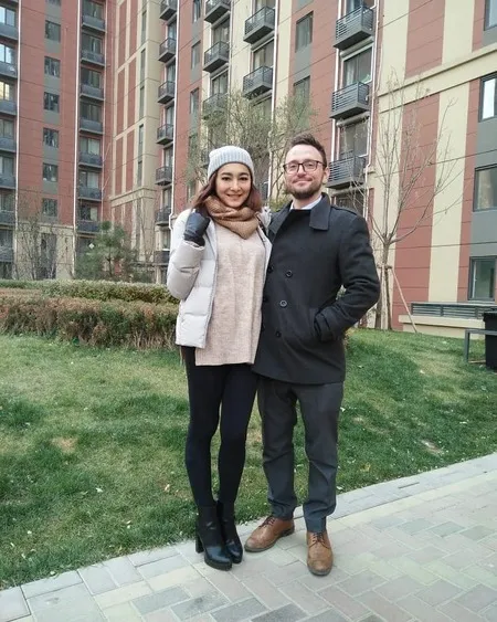 10 Potret Dewi Rezer dan Ethan Alarmk, Pacar Bulenya yang Berasal dari Kanada dan Sudah 3 Tahun Bersama