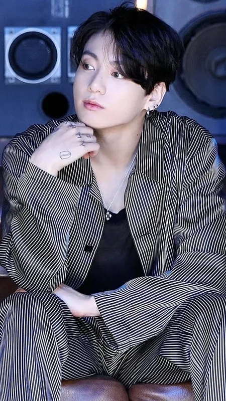 10 Potret Jungkook BTS Si Golden Maknae yang 'Ditakdirkan' Jadi Sukses dan Terkenal, Prediksi Sejak Lahir - Punya Segudang Bakat