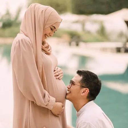 10 Potret Mesra Maternity Shoot Citra Kirana Dan Suami Saat Babymoon Rezky Aditya Tertawa Bahagia Cium Babybump Kapanlagi Com