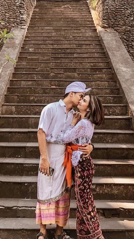 10 Potret Perjalanan Cinta di Satu Tahun Pernikahan Vanessa Angel dan Bibi Ardiansyah, Sempat Terpisah Karena Kasus Hukum