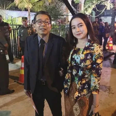 10 Potret Putri Anjani Anak Jarwo Kwat yang Kini Beranjak Dewasa, Cantik dan Menawan - Jarang Sekali Tersorot