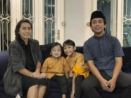 10 Potret Rian D'Masiv Bersama Keluarga, Selalu Hangat dan Harmonis Meski Diterpa Isu Tak Sedap