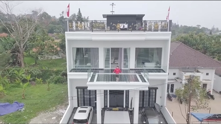 10 Potret Rumah Baru Kartika Putri Di Puncak Mewah Penuh Marmer Berlantai 3 Bak Istana Kapanlagi Com