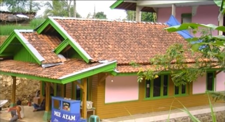 10 Potret Rumah Lesti Dulu Dan Sekarang Dari Dinding Anyaman
