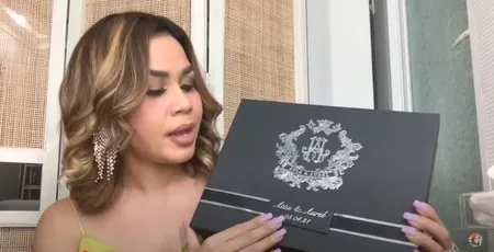 10 Potret Souvenir Pernikahan Atta - Aurel, Ada Alat Makan Sampai Kalung Cantik- Mewah Banget!