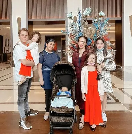 10 Potret Syafa Azzahra Putri Kedua Ussy Sulistiawaty Yang Makin Cantik Dan Beranjak Remaja Kapanlagi Com