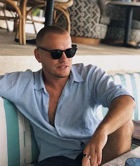 10 Potret Zak Henry, Pacar Bule Valerie Thomas yang Ganteng dan Jago Surfing