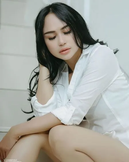 11 Foto Bebizie Janda Cantik Mantan Pacar Kompol Fahrul Sudiana Yang Ditinggal Nikah Dengan Selebgram Rica Andriana Kapanlagi Com