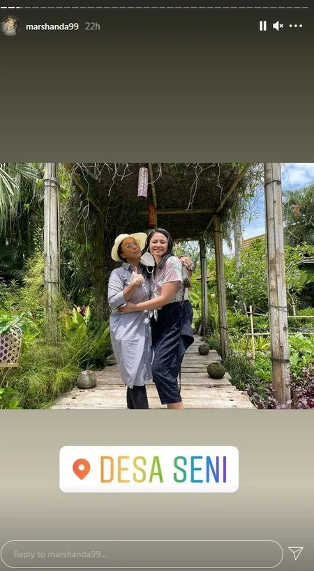 11 Potret Liburan Marshanda dan Mamanya di Bali, Happy Berdua di Villa Mewah - Lihat Pemandangan Pantai yang Indah