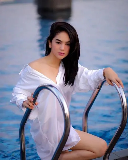 12 Foto Cantiknya Hana Hanifah Ramai Diduga Artis Berinisial Hh Yang Terlibat Kasus Prostitusi Online Kapanlagi Com