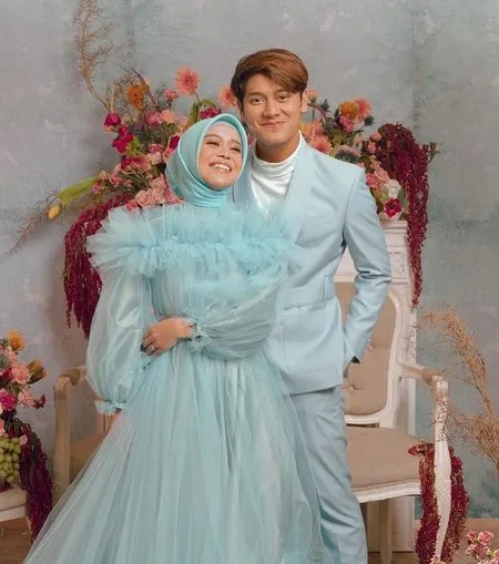 12 Foto Prewed Lesti Dan Rizky Billar Yang Baru Dirilis Pelukan Mesra Pamer Pose Nggemesin Banget Kapanlagi Com
