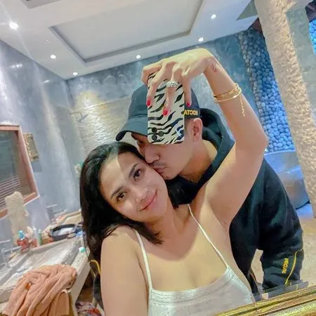 12 Foto Vanessa Angel Beberkan Bukti Perselingkuhan Bibi Ardiansyah dengan Adik Kandung Sendiri, Mulai Pesan WA - Video Mesra