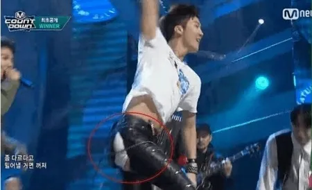12 Momen Celana K-Pop Idol Cowok Robek di Atas Panggung, Ada Taeyang Big Bang Sampai Yunho TVXQ