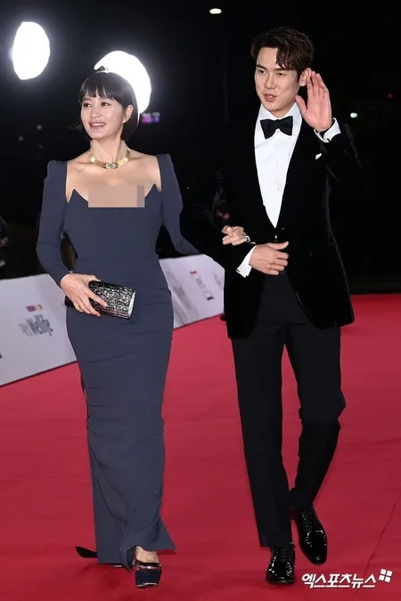 12 Potret Best Dress Aktris Cantik Korea di Red Carpet 42nd Blue Dragon Film Awards, Yoona Girls Generation - Krystal Stunning!
