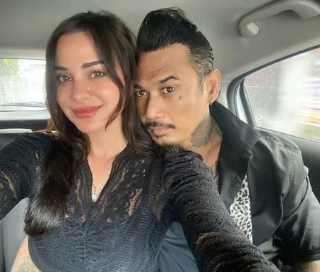 12 Potret Kebahagiaan Nora Sambut Jerinx SID yang Bebas dari Penjara, Ciuman Romantis - Lakoni Tradisi Melukat