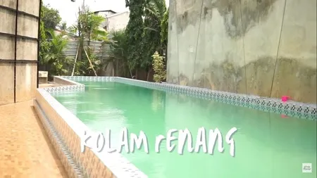 12 Potret Pondok Pesantren Adik Lesti Kejora, Ada Kolam Renang dan Lapangan Sepak Bola Mini - Fasilitas Lengkap Banget!