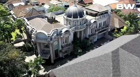 12 Potret Rumah Dave Stanley Seleb TikTok 19 Tahun, Mewah Bernuansa Klasik Bak Istana Romawi