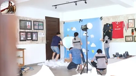 13 Momen Di Balik Layar Photoshoot Baby Abe Anak Momo Geisha, Pakai Perawat Khusus - Jadi Pilot Hingga Pemain Bola