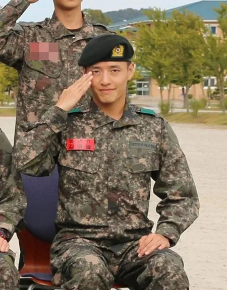 15 Bintang Korea Yang Pulang Wajib Militer Di Tahun 2019 Ini G