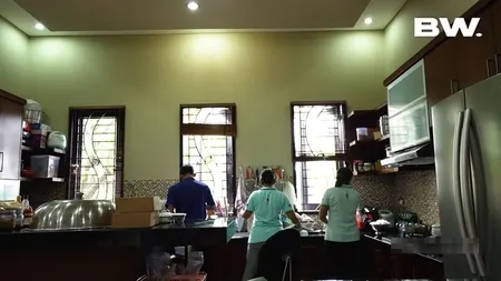 15 Potret Rumah Mewah Ajik Pemilik Krisna Oleh-oleh Bali, Bak Istana Megah yang Luas dan Asri - Dulu Jadi Orang Termiskin di Kampungnya