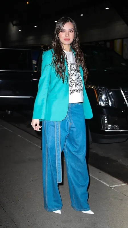THROWBACK 2020: 20 Busana Red Carpet Paling Fail Sepanjang Tahun 2020, Dari yang Nyeleneh Hingga Norak Abis