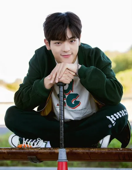 21 Idol K-Pop yang Keluar dari Grupnya di 2019: Seungri, B.I, Kangin Sampai Woojin