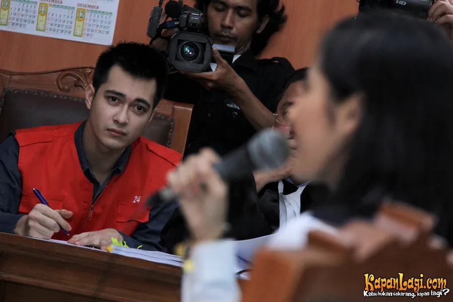 Suasana persidangan Eza dan Rasti