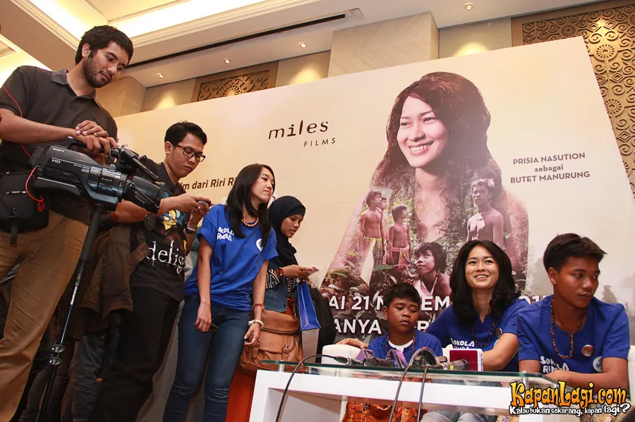 3 Anak Rimba Hadiri Screening Film 'SOKOLA RIMBA 